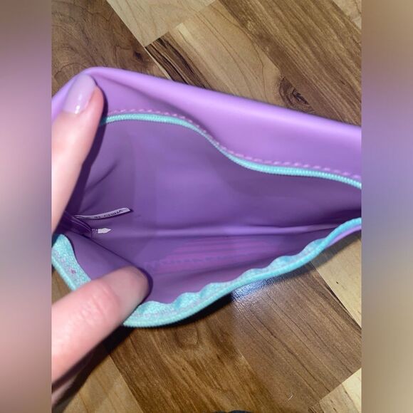 IPSY Glam Bag - Picture 2 of 3